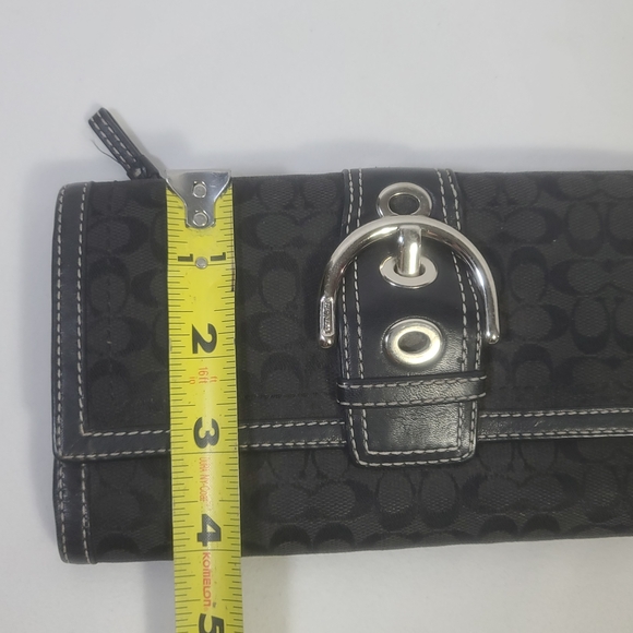 Coach Hampton Signature Black Buckle Wallet - Picture 14 of 14
